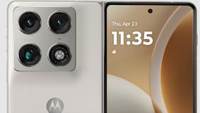 Motorola entra al juego de los plegables tipo libro con su primer Razr Fold