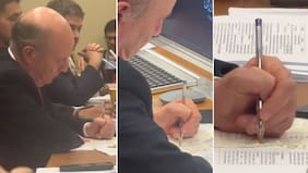 Desató ola de reacciones: Graban a ministro Quiroz realizando estos “dibujitos” en medio de sesión por megarreforma