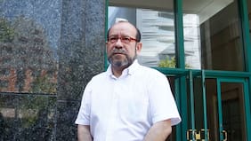 Camión lo impactó y se dio a la fuga: alertan grave atropello de Rolando Jiménez, histórico dirigente del Movilh