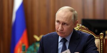 Russian President Putin meets Rostec CEO Chemezov in Moscow