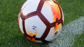 Tarjeta para DT, saque de fondo y penales: confirman nuevas reglas en el fútbol