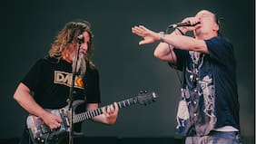 Mr. Bungle impuso su arte provocador en Santiago: Mike Patton dedicó una canción a “los pacos”