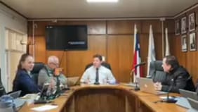 “Olvídese de lo que usted será capaz de despertar”: concejala denunció amenaza de colega en plena transmisión de consejo de Muni de Carahue