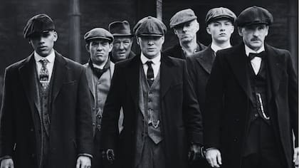 Peaky Blinders inicia nueva etapa con look diferente: Revelan la primera imagen de Jamie Bell liderando la secuela