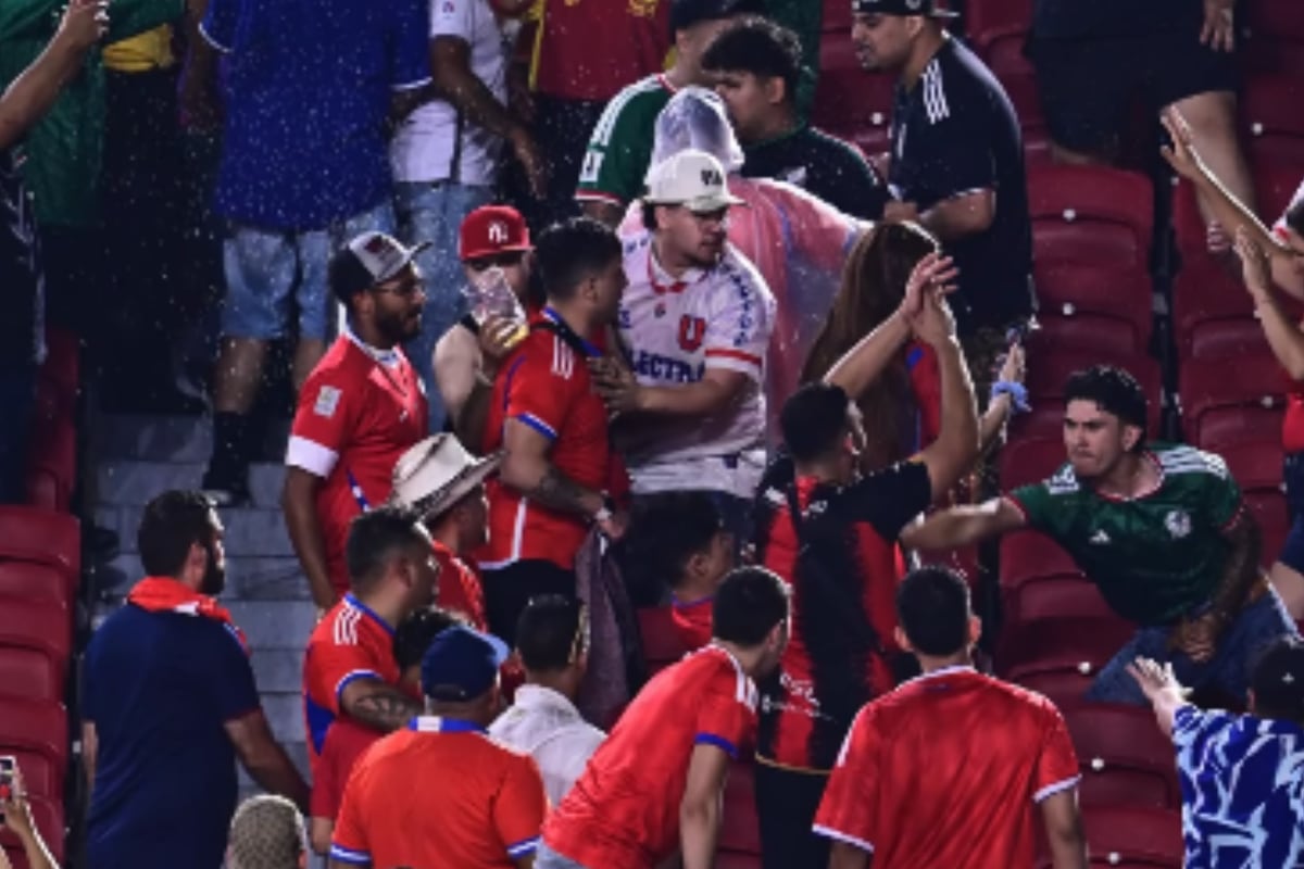 Compa, qué le parece ese cornete: hinchas chilenos y mexicanos protagonizaron altercados en amistoso