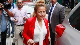 En Intrusos citan mensajes de Cathy Barriga sobre denuncia de violencia en su pololeo con Ronny Dance