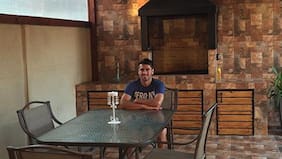 Fernando Manríquez armó su quincho a punta de "gift card" del CDF