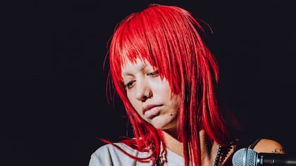 Akriila estuvo de antología en Lollapalooza 2026: catalogarla de artista urbana queda corto