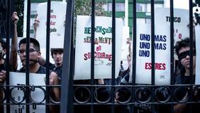 Juan Pablo Urrutia, jefe de Carrera de la FAU apoya las manifestaciones de alumnos que protestaron por salud mental y estrés académico