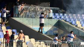 Los millonarios destrozos que dejó la pelea entre barristas de Colo Colo y la UC en el Ester Roa