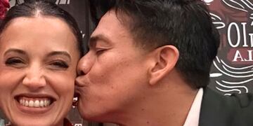 Américo y Yamila Reyna en una imagen de la velada donde él le pidió matrimonio.