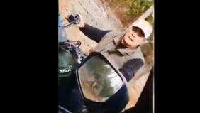 Con un arma al cinto, empresario multado volvió a negar acceso a playa pública