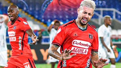 Un viejo conocido que zafó de una durísima sanción de la Fifa: Coquimbo Unido asegura a su goleador para 2026