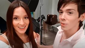 "Tiene una fijación con Pablo Escobar y Chapo Guzmán. Su primera arma la tiene de pequeño, a los 12 o 13 años, unas manoplas cortaplumas mariposa...": declara Kel Calderón sobre su hermano Nano