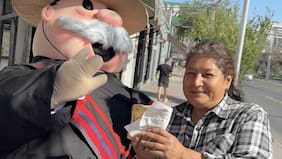Guatita llena, corazón contento: Dr. Simi regalará 8.500 empanadas para empezar a calentar el 18