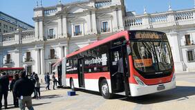 Gobierno al fin jubilará al "tristemente célebre Transantiago"
