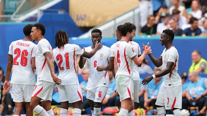 Polémica en Inglaterra: jugador de la selección es acusado de agresión en una disco