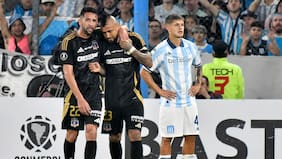 “El equipo lo sufre”: Arturo Vidal lamentó la salida de Mauricio Isla de Colo Colo