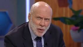 “No me trate de leso”: Tomás Cox responde a duras críticas tras caminar por Santiago Centro