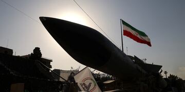 Irán alista misiles contra las bases de Estados Unidos por si Trump se suma a la guerra