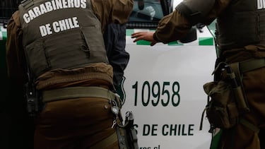 Suma y sigue: director le pilló arma a escolar y Carabineros encontró algo más preocupante al interior de su mochila