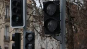 Reportan cortes de luz en diferentes zonas del país: Región Metropolitana es la más afectada