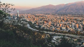 Estudio revela la comuna con la mayor alza de gastos comunes en Santiago