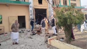 Atentado suicida en una mezquita de Pakistán deja a 31 muertos y 170 heridos