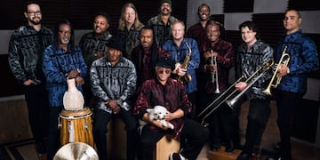 Earth, Wind & Fire Experience