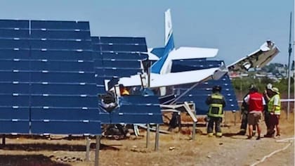 Avioneta cae con cinco personas en su interior en pleno Festival Aéreo de Quillota