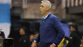 Luego de una sincera conversación en camarines: Juan Tagle reveló futuro de Tiago Nunes tras nuevo fracaso de la UC