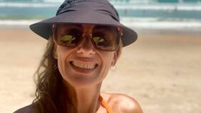 "Es lindo que la familia entienda que estamos llenos de reglas súper weo... Aquí la gente va al banco con hawaianas y en zunga y da lo mismo", dice Katyna Huberman desde Buzios