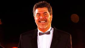 La foto en zunga del "Pollo" Valdivia a los 52 años que generó miles de "likes" y comentarios