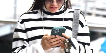 Whatsapp celular mujer