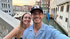 Con un vestido traído de París y una ceremonia frente al mar: así fue el matrimonio de Daniela Nicolás