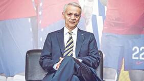 Remezón en el fútbol chileno: Castrilli y la comisión de árbitros son despedidos de la ANFP