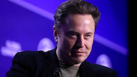 Elon Musk y la eficiencia laboral: quiere empleados sin sueldo y con 120 horas semanales