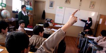 Profesora en sala de Clases