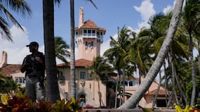 Hombre muere baleado tras ingresar con una escopeta y un bidón a la famosa residencia de Donald Trump en Florida