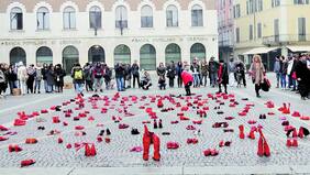 El grito de los zapatos rojos