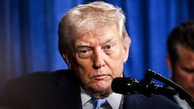 Trump ordena abrir fuego y eliminar a embarcaciones que instalen minas en el estrecho de Ormuz