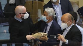 "El protagonista de la jornada": Giorgio Jackson sorprendió a Naranjo con especial obsequio