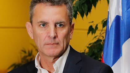 “¡Cagones!”: Gonzalo de la Carrera se lanza contra el gobierno y apunta a recorte que no se atreverían a proponer