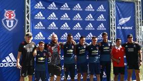 Los All Blacks no se despegan de la parrilla