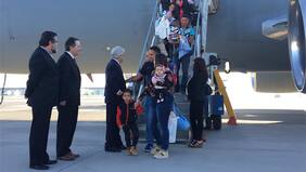 Presidente Piñera recibió a los 100 chilenos que regresaron desde Venezuela