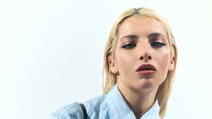 White Latina no para de hacer las misiones secundarias este 2026: la artista pasó de El Internado a la competencia por el Miss Universo Chile