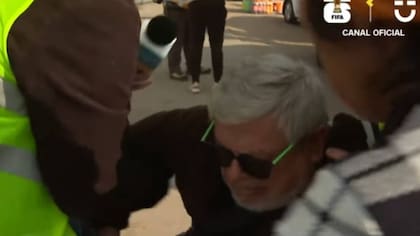 “Lo más dramático que he visto en TV”: adulto mayor revela drama y alcanza a rogar por ayuda antes de desmayarse en vivo