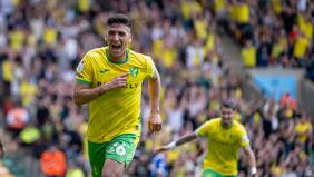 Golazo de tiro libre: Marcelino Núñez marcó un doblete en la victoria del Norwich