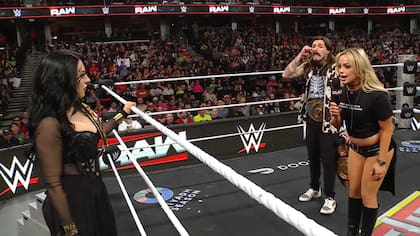 Liv Morgan insulta a Stephanie Vaquer en español y abre camino a Wrestlemania