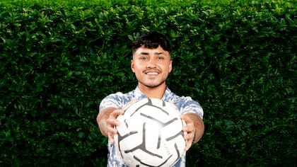 Abraham Barría, el participante trans de Vecinos al Límite que lucha por operarse: “He estado todo este tiempo en lista de espera”